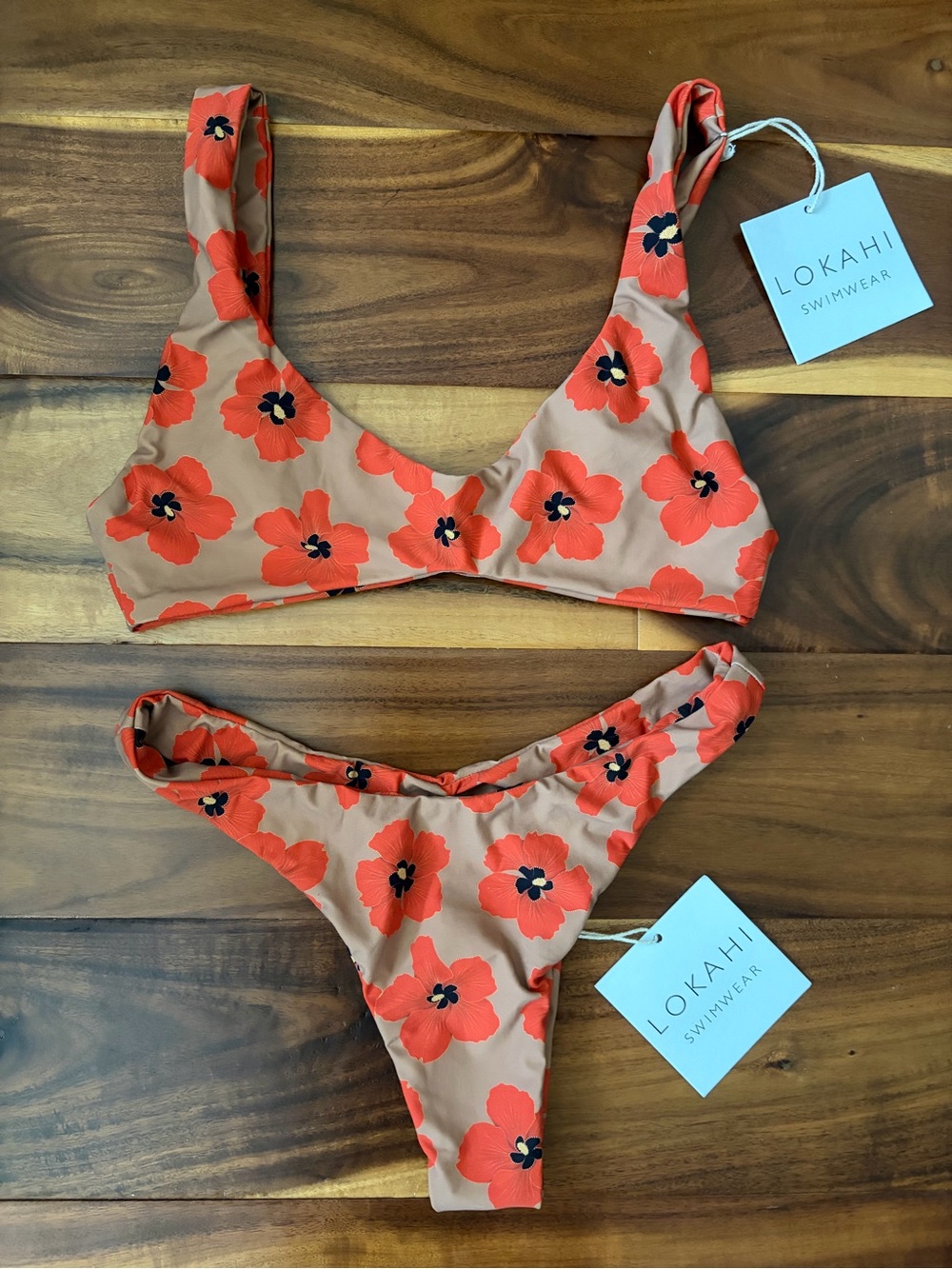 LOKAHI SWIMWEAR set NWT Top is Small, Bottom is XS